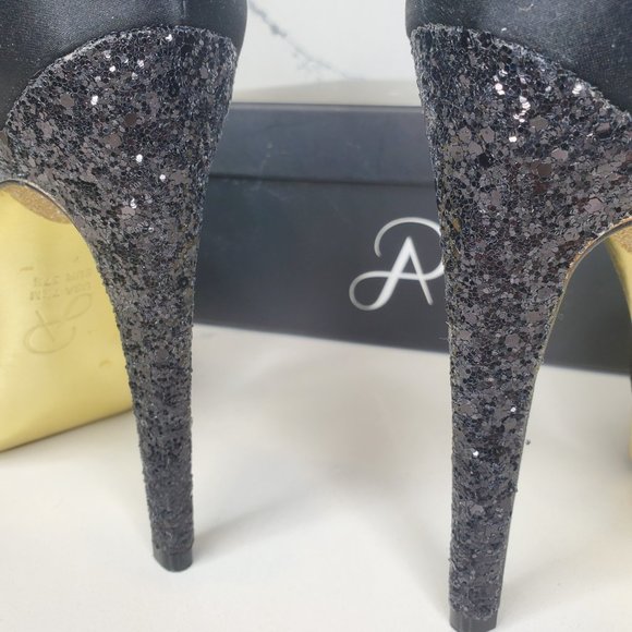 Adrianna Papell Black Samoa Pumps - Picture 9 of 11